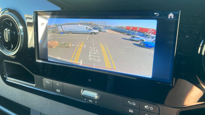 Mercedes-Benz Sprinter 315Cdi L2 Diesel Rwd 3.5t H2 Pro Van 9G-Tronic - Image 2